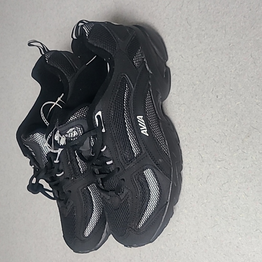New mens AVIA Cantilever size 10